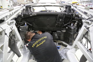 Illustration for article titled El minucioso proceso de construir un Lamborghini, foto a foto